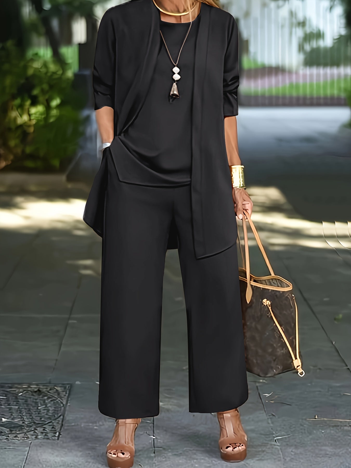 SYLVIE – VERSASTYLE THREE-PIECE SET