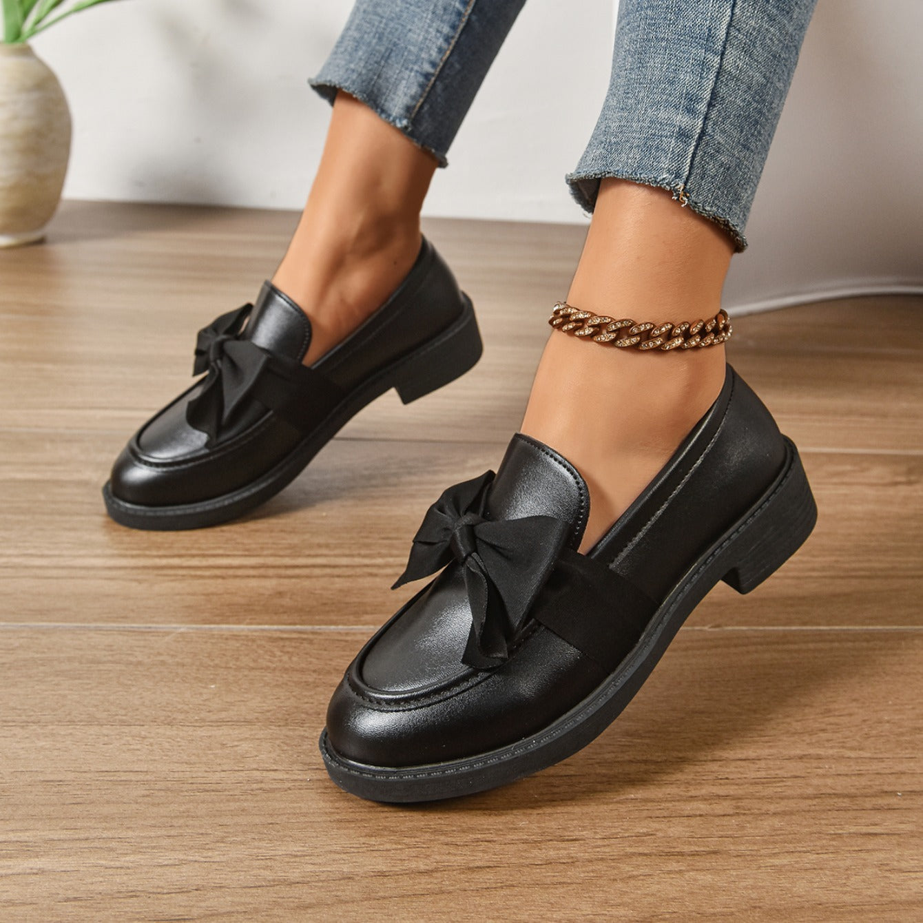 Orthopedic Bow Loafers